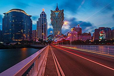 吉野家与粉色恶魔星之卡比联动推出可爱饭碗